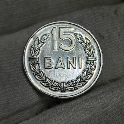 15 bani 1975 brilliant Unc