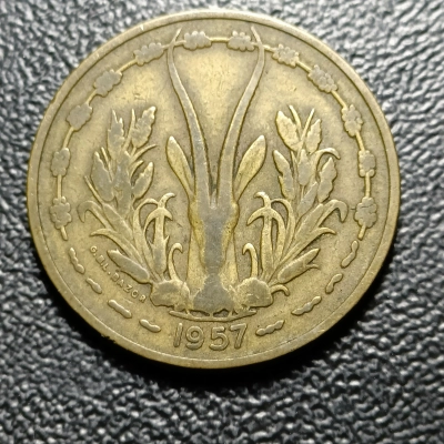 25 FRANCI 1957 AFRICA OCCIDENTALA RARA pret