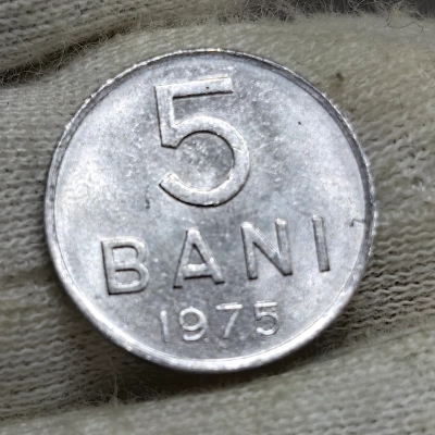 5 bani 1975 pret